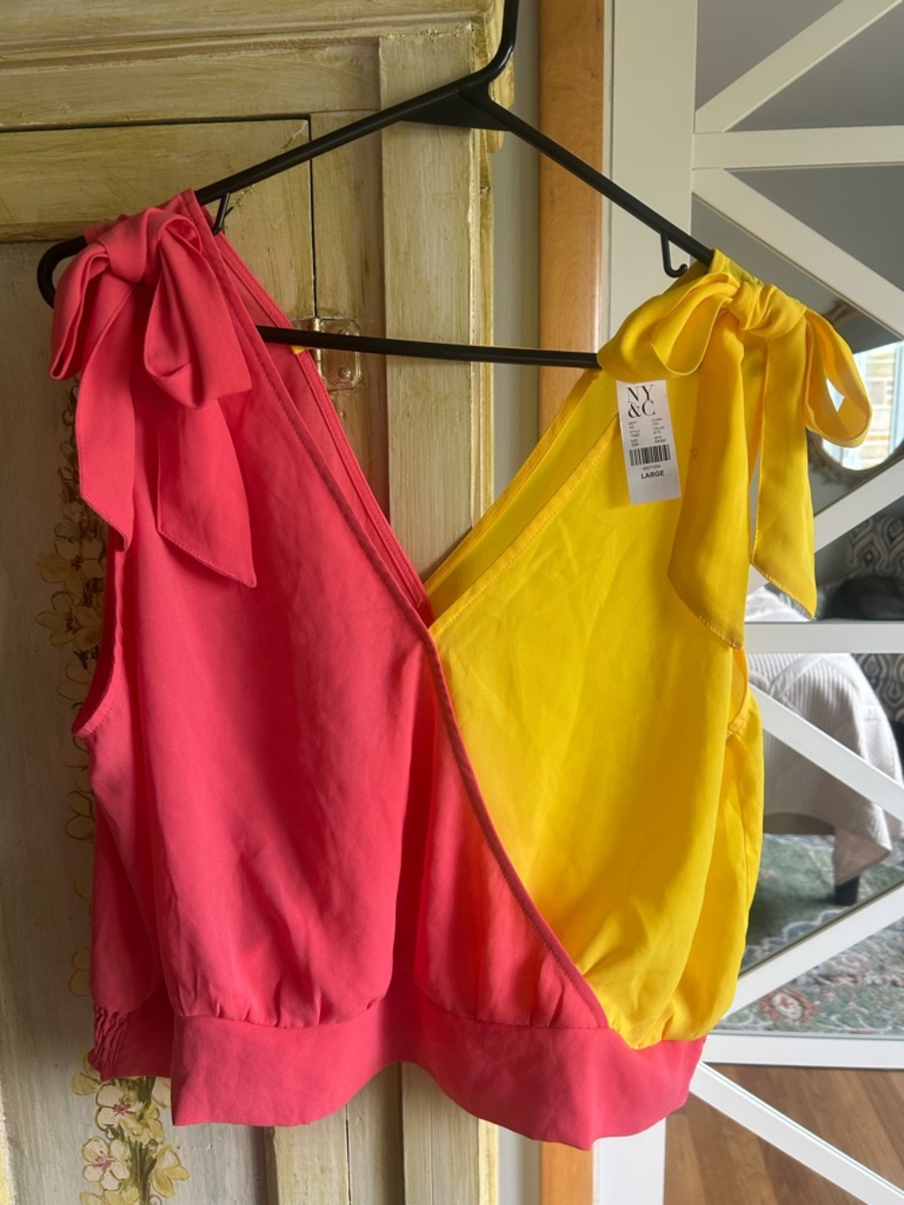 NWT New York & Company Colorblock Tie-Shoulder V-Neck Women's Top -Pink & Yellow